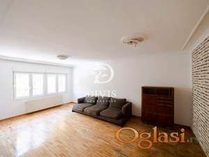 Polunamešten 3.0 stan u Profesorskoj koloniji 75m2